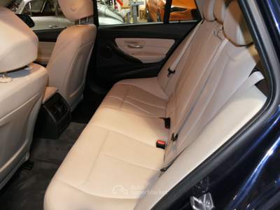 BMW Serie 3 320d 320d xDrive Luxury Touring Blu/Azzurro usata Brunico