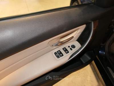 BMW Serie 3 320d 320d xDrive Luxury Touring Blu/Azzurro usata Brunico