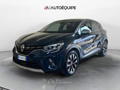 Renault Captur II 2019 1.6 E-Tech full hybrid Techno 145cv auto Blu/Azzurro usata Roma