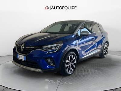 Renault Captur II 2019 1.6 E-Tech full hybrid Techno 145cv auto Blu/Azzurro usata Roma
