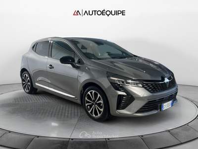 Renault Clio V 2023 1.0 tce Techno 90cv Grigio usata Roma