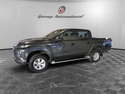 Mitsubishi L200 2.2TD Club Cab INTENSE SDA + IVA Grigio usata Brunico