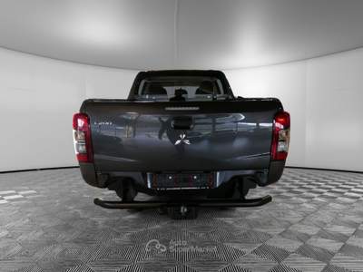Mitsubishi L200 2.2TD Club Cab INTENSE SDA + IVA Grigio usata Brunico