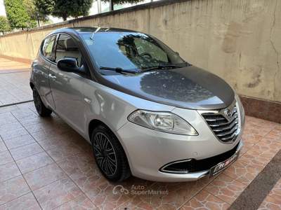 Lancia Ypsilon 95 CV 5 porte S&S Gold Grigio usata Angri