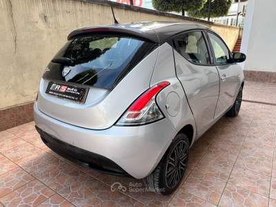 Lancia Ypsilon 95 CV 5 porte S&S Gold Grigio usata Angri