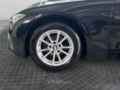 BMW Serie 3 318d F31 2015 Touring 318d Touring Business Advantage auto Nero usata Roma