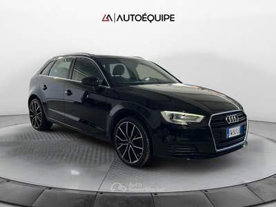 Audi A3 III 2016 Sportback Sportback 30 1.6 tdi Admired 116cv s-tronic Nero usata Roma