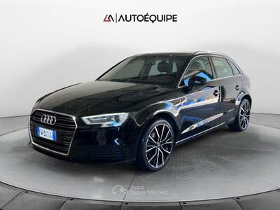 Audi A3 III 2016 Sportback Sportback 30 1.6 tdi Admired 116cv s-tronic Nero usata Roma
