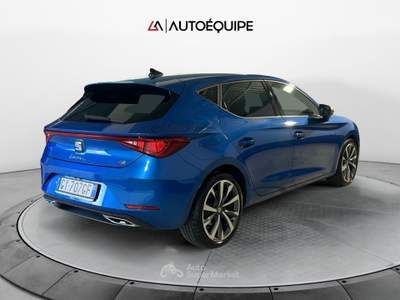 Seat Leon 1,5eTSIFR 5P85 D3UA7 MY 25 Blu/Azzurro usata Roma