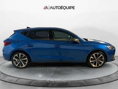 Seat Leon 1,5eTSIFR 5P85 D3UA7 MY 25 Blu/Azzurro usata Roma