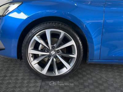 Seat Leon 1,5eTSIFR 5P85 D3UA7 MY 25 Blu/Azzurro usata Roma
