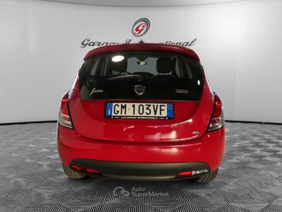 Lancia Ypsilon 1.0 FireFly 70cv Hybrid Silver Rosso usata Brunico