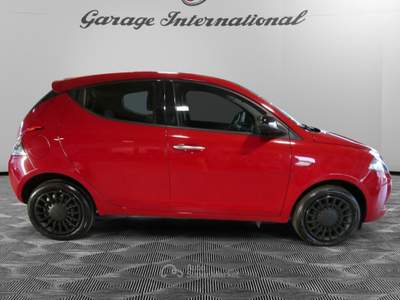 Lancia Ypsilon 1.0 FireFly 70cv Hybrid Silver Rosso usata Brunico