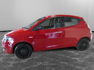Lancia Ypsilon 1.0 FireFly 70cv Hybrid Silver Rosso usata Brunico