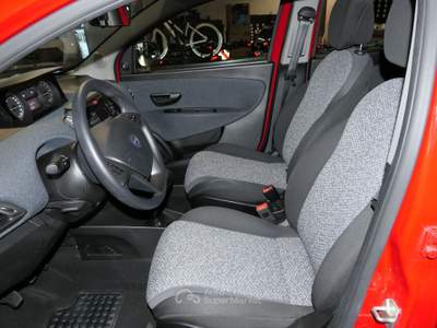 Lancia Ypsilon 1.0 FireFly 70cv Hybrid Silver Rosso usata Brunico