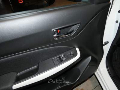 Suzuki Swift Swift 1.2 Hybrid 4WD AllGrip Top Bianco usata Brunico