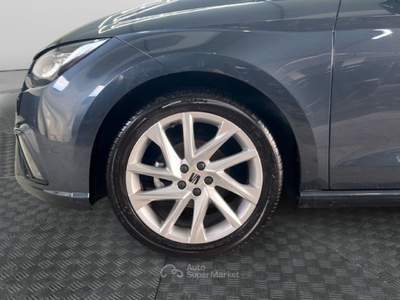 Seat Ibiza V 2017 1.0 ecotsi FR 95cv Grigio usata Roma