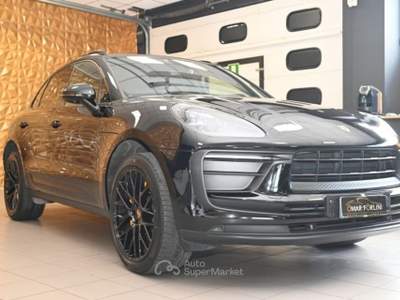 Porsche Macan NUOVA 2.0PDK 265CV PCM TET.LED21"SCAR.SED.GTS FULL Nero usata Brescia