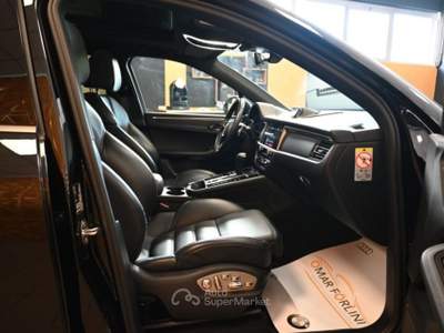 Porsche Macan NUOVA 2.0PDK 265CV PCM TET.LED21"SCAR.SED.GTS FULL Nero usata Brescia