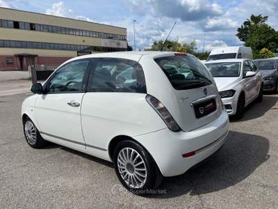 Lancia Ypsilon 75 CV Platino Bianco usata Assisi