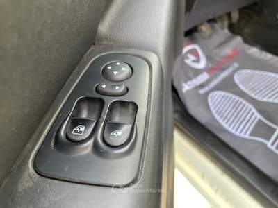 Lancia Ypsilon 75 CV Platino Bianco usata Assisi