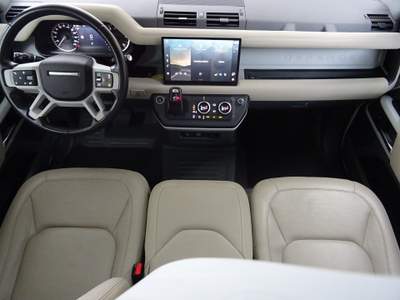 Land Rover Defender 110 3.0D I6 200 CV AWD Auto SE 6 POSTI Bianco usata Lurate Caccivio