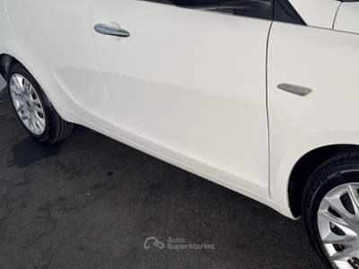 Lancia Ypsilon 16V 95 CV 5 porte S&S Platinum Bianco usata Cardito