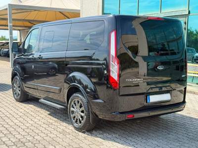 Ford Tourneo Custom 2.0 EcoBlue ibrido 8 POSTI TRANSIT Nero usata San Salvatore Telesino