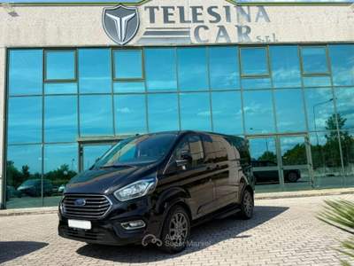 Ford Tourneo Custom 2.0 EcoBlue ibrido 8 POSTI TRANSIT Nero usata San Salvatore Telesino