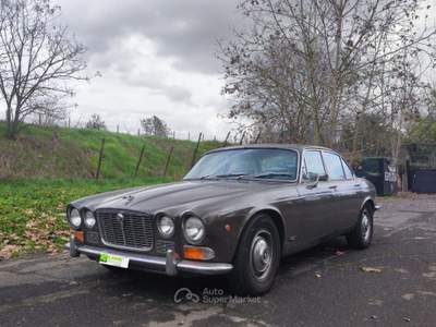 Jaguar XJ 4.2, meccanica e interni restaurati, targa rm Marrone usata Roma