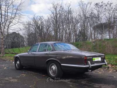 Jaguar XJ 4.2, meccanica e interni restaurati, targa rm Marrone usata Roma