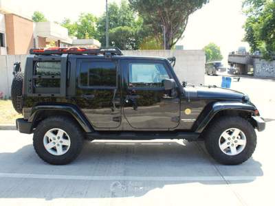 Jeep Wrangler Unlimited 2.8CRD Sahara / 10.000 € di Elaborazioni Nero usata Roma