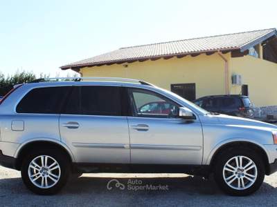 Volvo XC90 2.4 D5 / Automatica / AWD / Executive Grigio usata Roma