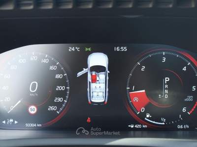 Volvo XC90 D5 AWD Geartronic 7 posti R-design,Crystal White Bianco usata Roma