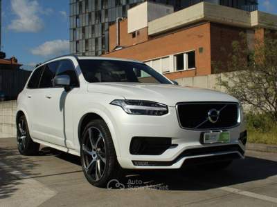 Volvo XC90 D5 AWD Geartronic 7 posti R-design,Crystal White Bianco usata Roma