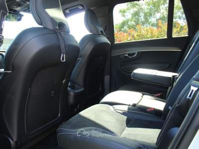 Volvo XC90 D5 AWD Geartronic 7 posti R-design,Crystal White Bianco usata Roma