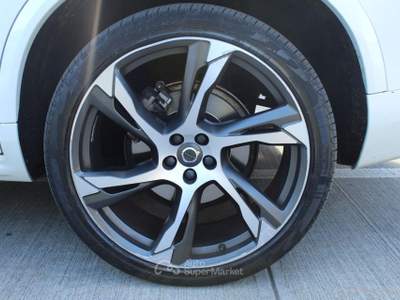 Volvo XC90 D5 AWD Geartronic 7 posti R-design,Crystal White Bianco usata Roma