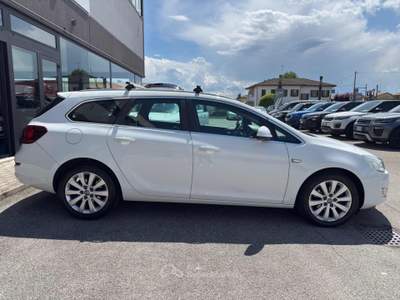 Opel Astra 1.7 CDTI 125CV Sports Tourer Cosmo Bianco usata Santa Maria di Sala