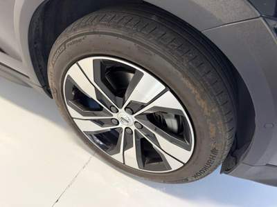 Volvo V60 Cross Country B4 (d) AWD automatico Plus**MOTORE NUOVO** Nero usata Parma