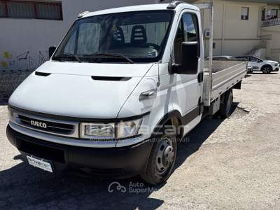 Iveco Daily IVECO Daily 35C14P 3.0 Hpi TDI PM-RG Cabinato Bianco usata Montesilvano