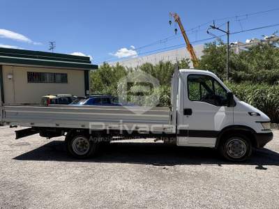 Iveco Daily IVECO Daily 35C14P 3.0 Hpi TDI PM-RG Cabinato Bianco usata Montesilvano