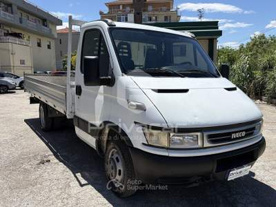 Iveco Daily IVECO Daily 35C14P 3.0 Hpi TDI PM-RG Cabinato Bianco usata Montesilvano