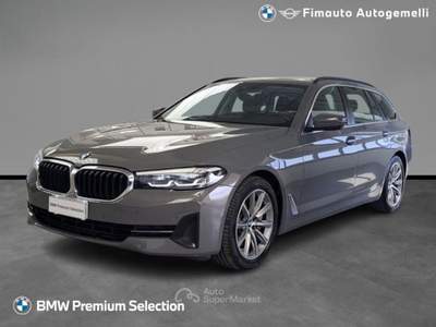 BMW Serie 5 540d d 48V xDrive Touring Aut. + Tetto apr. Grigio usata Bussolengo