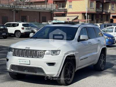 Jeep Grand Cherokee JEEP Grand Cherokee 3.0 V6 CRD 250 CV Multijet II Overland Bianco usata Roma