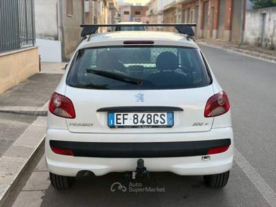 Peugeot 206 1.4HDi 70 Van *Gancio Traino* Bianco usata San Michele Salentino