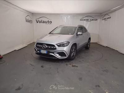 Mercedes-Benz GLA 200 D Digital Edition 8G-DCT Grigio usata Lucca