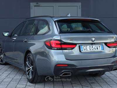 BMW Serie 5 520d 520d 48V xDrive Touring Msport 4x4 Grigio usata Caorso