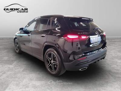 Mercedes-Benz GLA 200 D AMG Line Advanced Plus 8G-DCT Nero usata Lucca