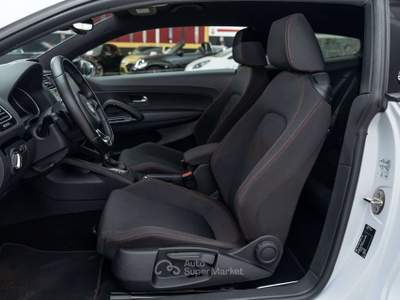 Volkswagen Scirocco 2.0 TSI 180cv DSG Sound Bianco usata Cinisello Balsamo
