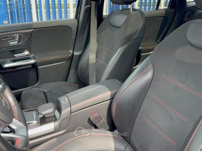 Mercedes-Benz GLA Automatic 4Matic Premium Nero usata Giugliano in Campania